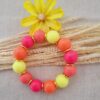 Bracelet tendance femme en perles acryliques