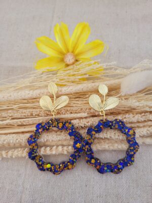 Boucles résine bleu jaune