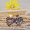 Coeurs dépareillés en résine mélange de bleu et jaune