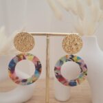 Boucles tendance femme en résine