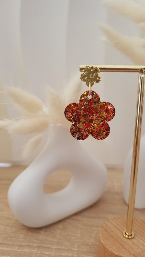 Modèle boucles tendances femme